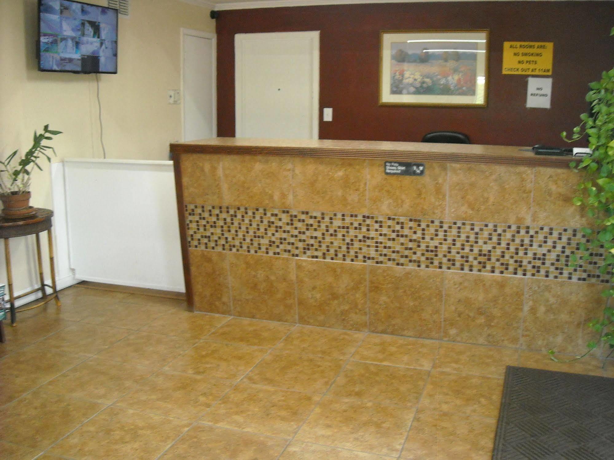 Bastrop Inn 외부 사진